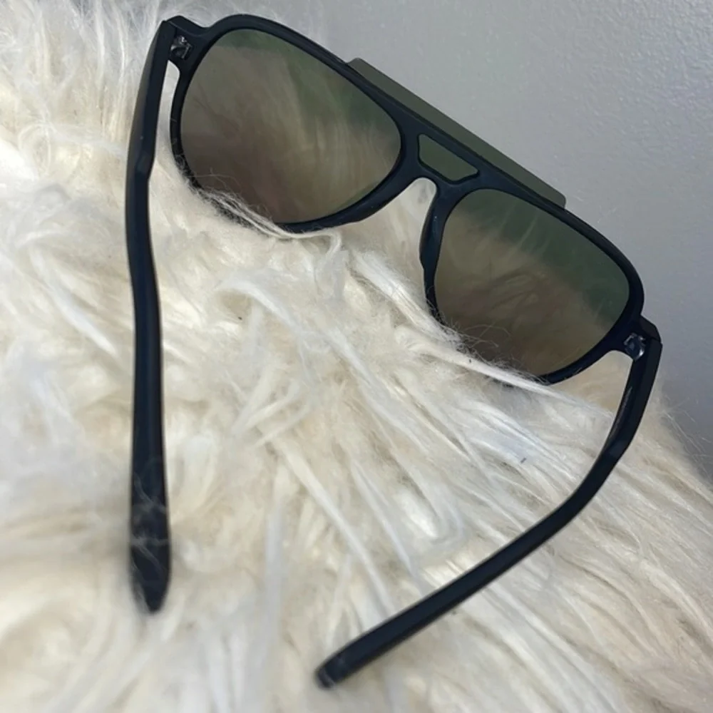PINK MIRRORED SUNGLASSES | NWOT Pink Mirrored Sunglasses + Flat Black Frame